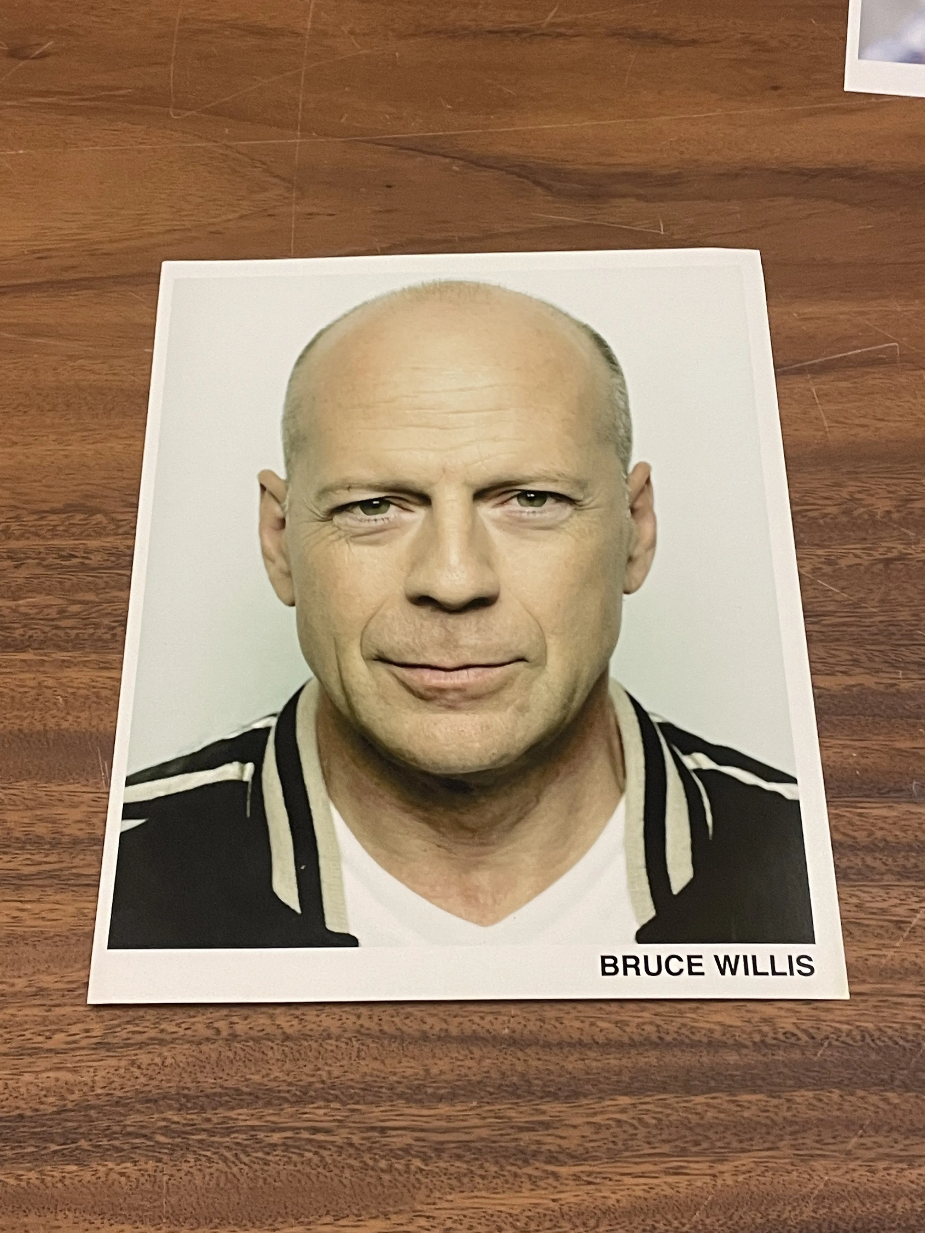 30 ROCK: Exclusive BRUCE WILLIS Behind The Scenes Framed Photo