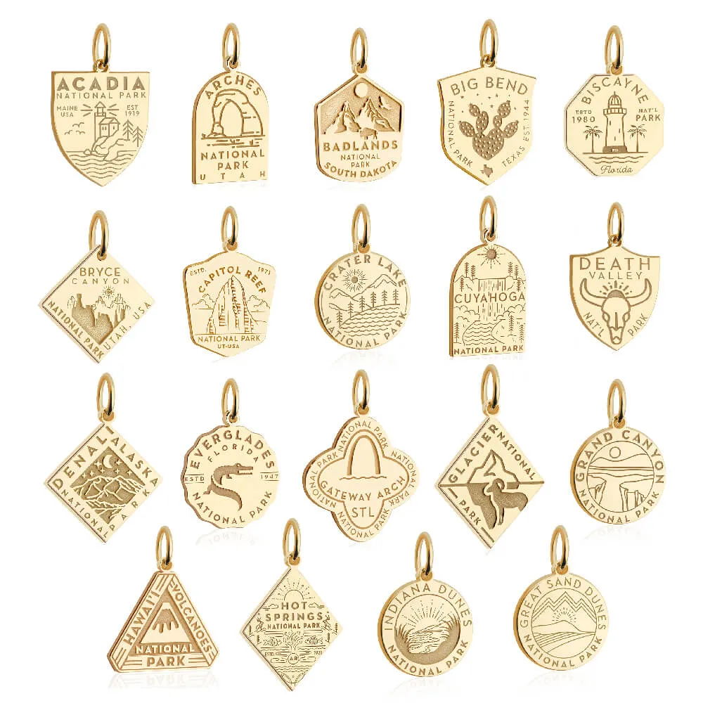 Arches National Park Charm, Solid Gold