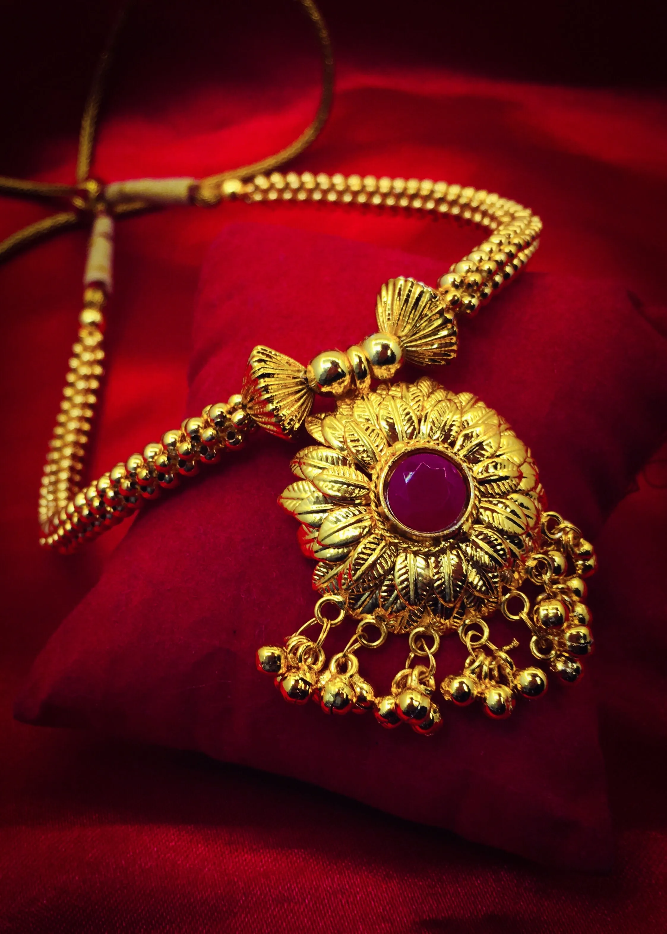 BLOSSOM PENDANT THUSHI