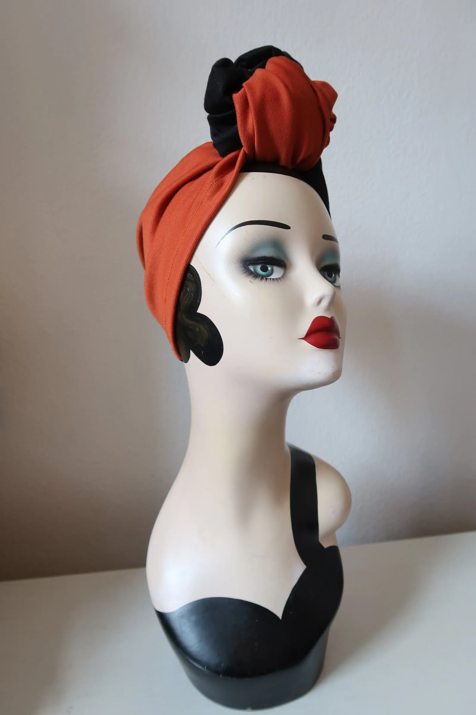 DUO DESIGN (Full Coverage) 1940s Style Pre-Tied Turban in Orange & Black🎃