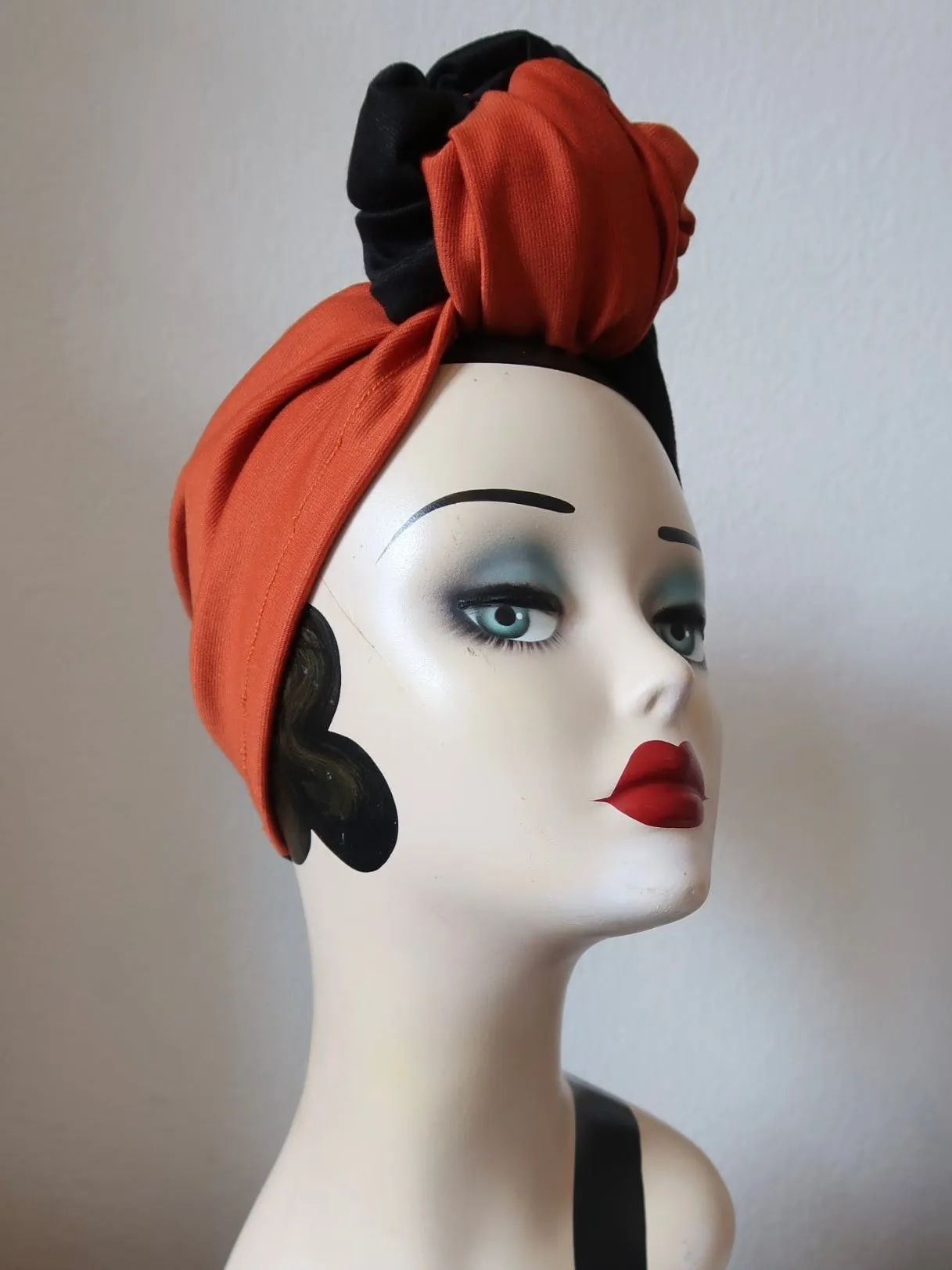 DUO DESIGN (Full Coverage) 1940s Style Pre-Tied Turban in Orange & Black🎃